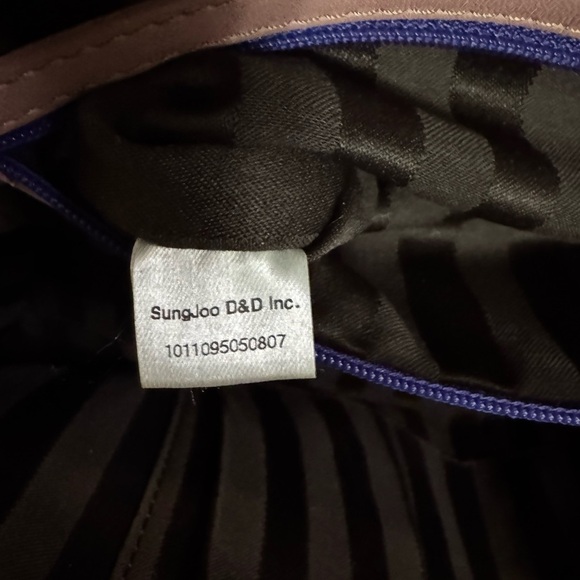 MCM Chic Pink Crocodile-Embossed  Bag - Picture 11 of 15